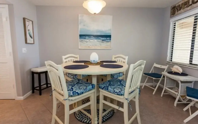 Windjammer Oceanfront Condominiums