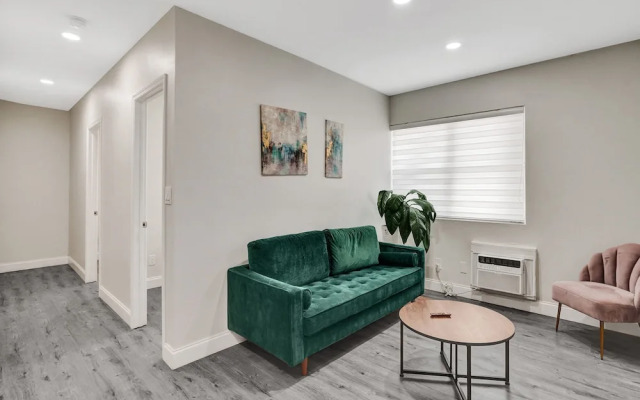 Bay Harbor Suites