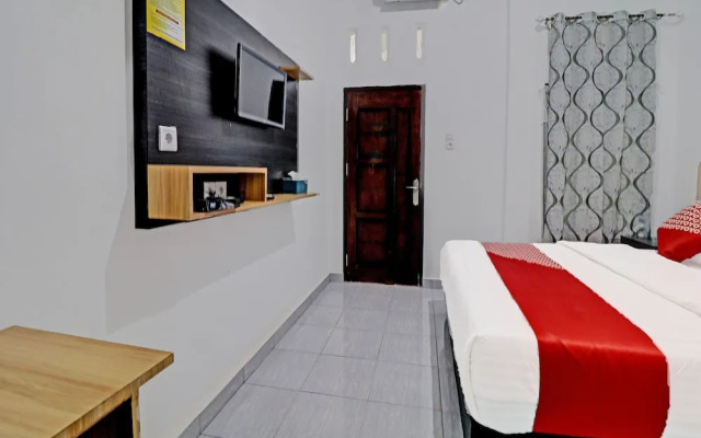 OYO 91203 Naufal Residence Syariah