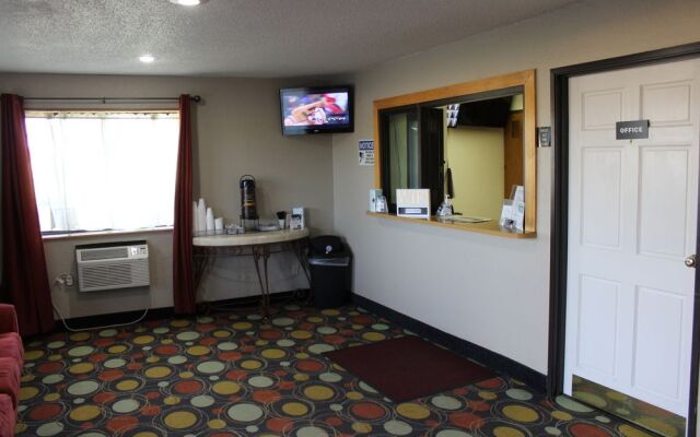Super 8 by Wyndham Grand Rapids/Wyoming