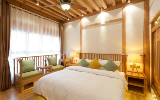 Floral Hotel Lijiang Nameiju