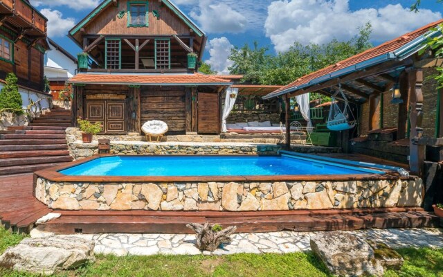 Amazing Home in Zagreb With 3 Bedrooms, Wifi and Outdoor Swimming Pool