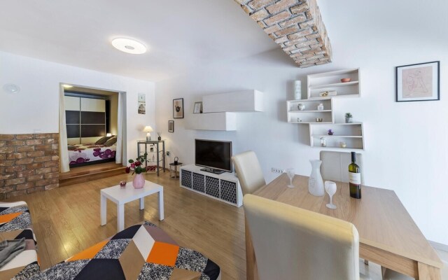 Nice Apartment in Pula With Wifi and 1 Bedrooms