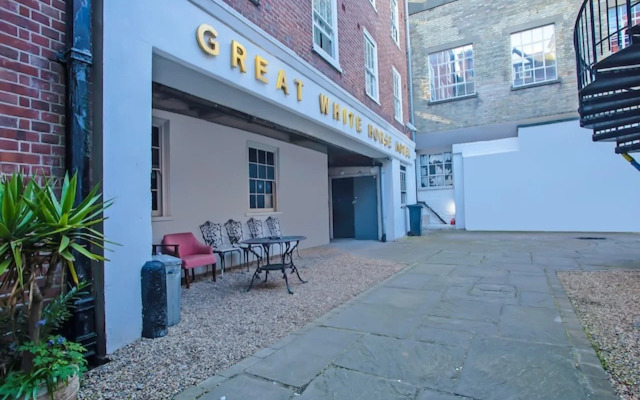 Great White Horse Hotel