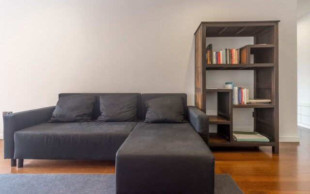 House and People - Martins Sarmento