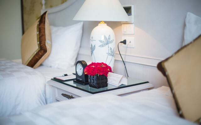 Chalcedony Grand Hotel