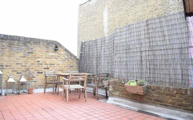 Modern 1 Bedroom Flat in Maida Vale