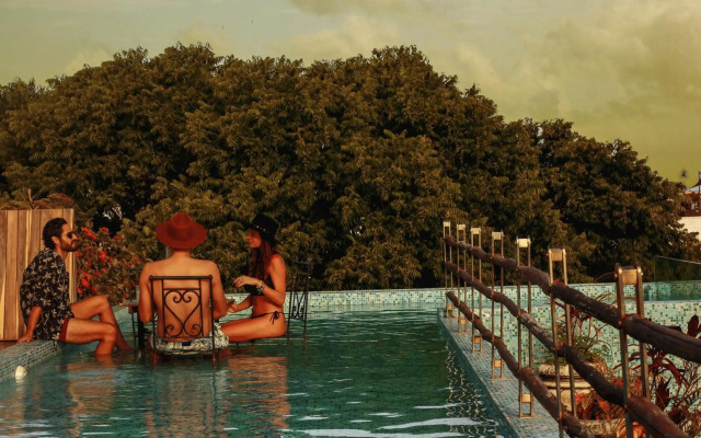 Be Playa Hotel Boutique & Rooftop Bar