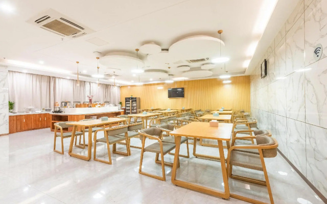 Starway Hotel (Hengshui Railway Station)