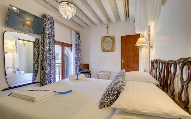 SAN MARCO CANAL VIEW#2 aircond, 4 pax, 120sqm Wifi