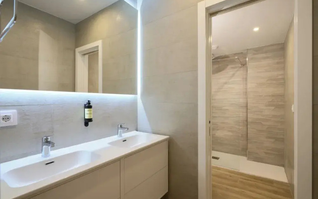 Casa Pizarro, by Homing U