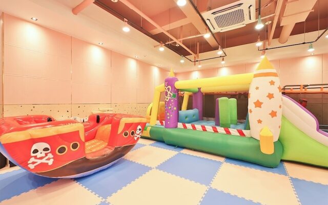 Jangyu Almond Kids Hotel