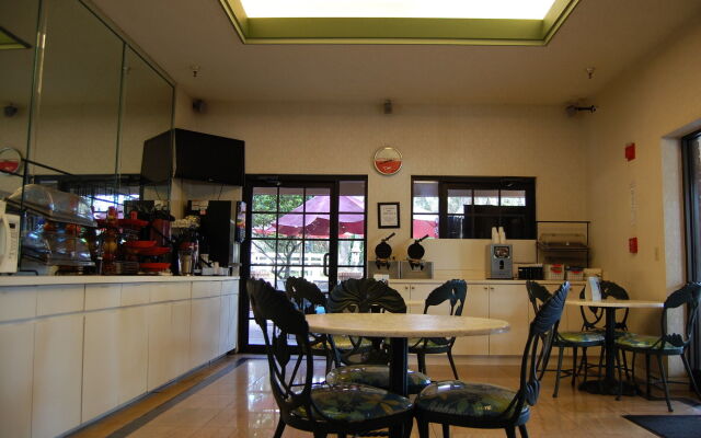 Ramada by Wyndham Temple Terrace/Tampa North