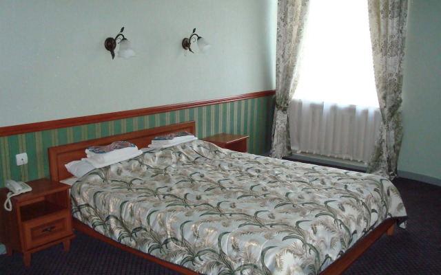Continent Hotel