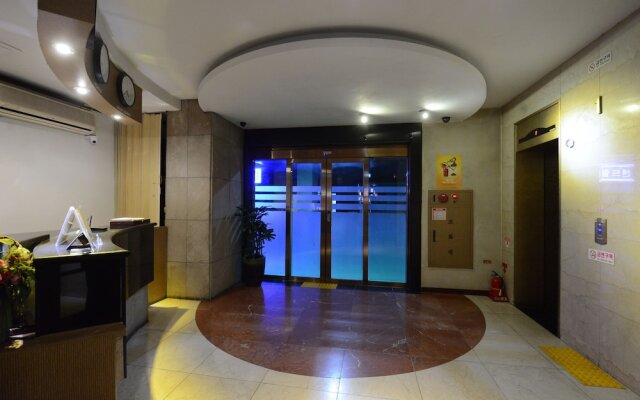 Central Tourist Hotel