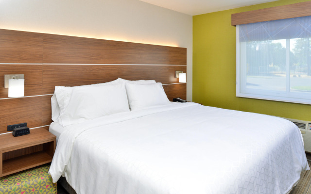 Holiday Inn Express Santa Rosa North by IHG