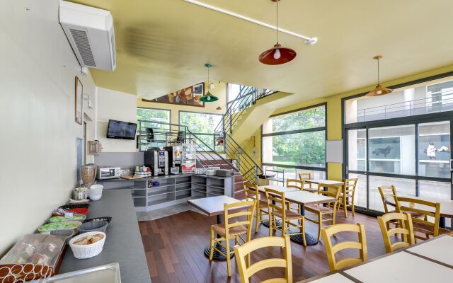 Ibis Annecy Cran Gevrier Hotel