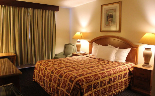 Grand Inn