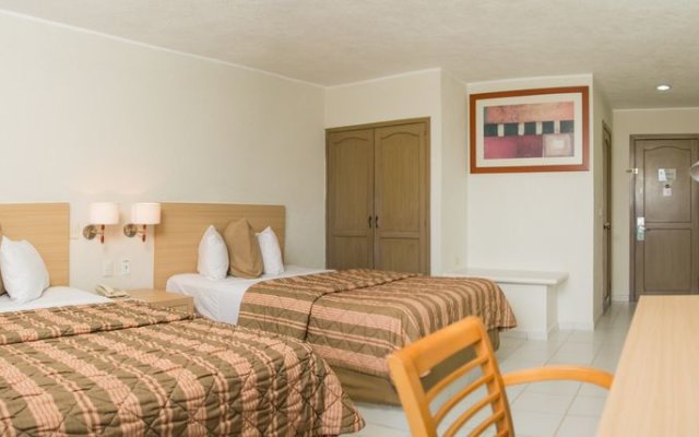 Hotel & Suites Real del Lago