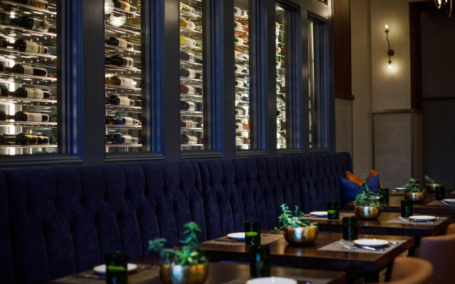 Hotel Vin, Autograph Collection