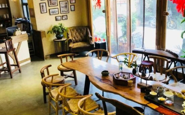 Mingyue Hotel
