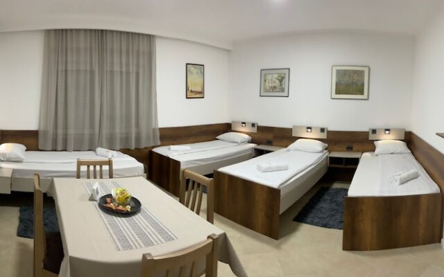 Prenoćište Kollar D Guest House