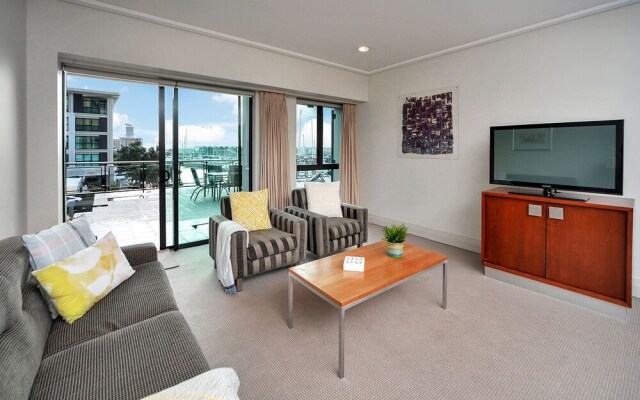 Waterfront Apt Viaduct Harbour