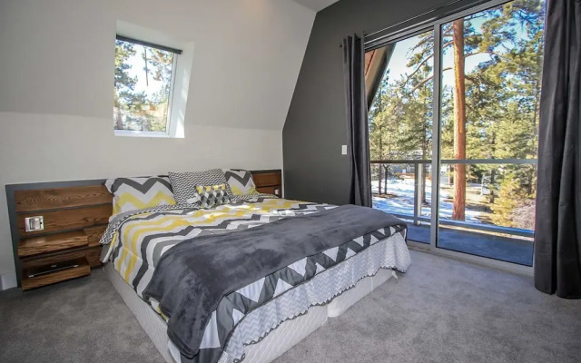 Glass Peak 1597 by RedAwning