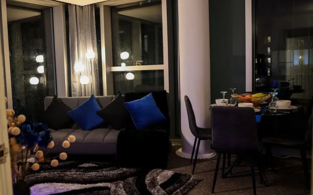 Central M K 1-bedroom Apartment, Sleeps 4, Parking