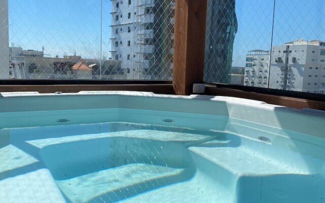 "luxurious and Elegant Apartment in Bella Vista"