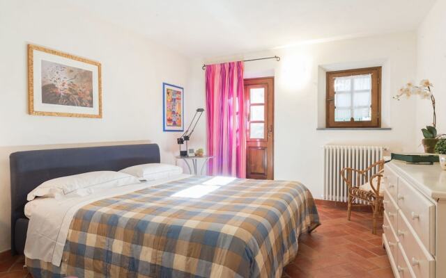 Mansion in Pescaglia Near Tuscan Coast