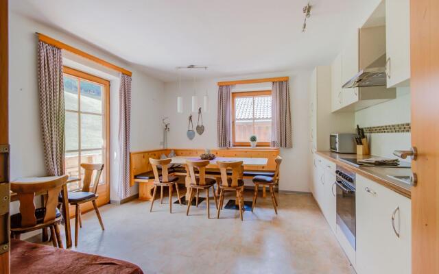 Attractive Apartment in Hainzenberg With ski Room