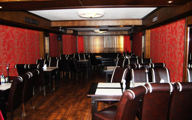 Hotel Megalos