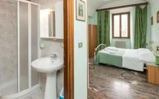 Vatican Rooms Guest House