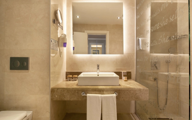 Seashell Resort & Spa