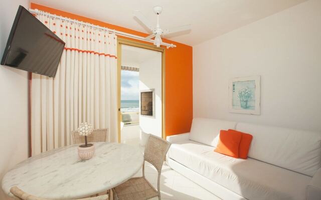 Entremares Residence
