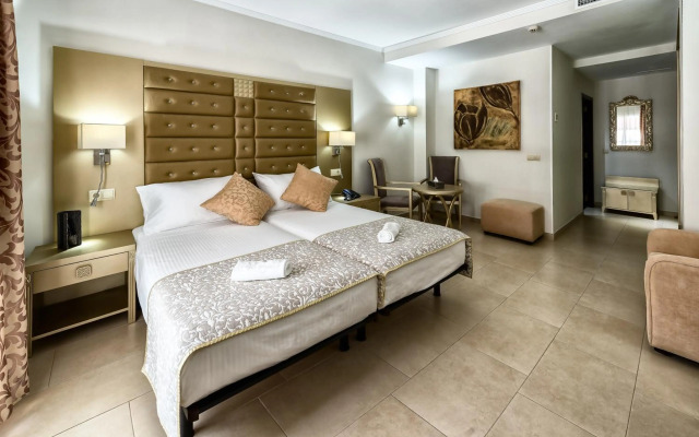 Moon Dreams Torremolinos Hotel (Adults Only)