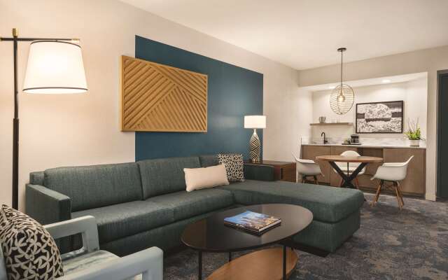 DoubleTree Suites by Hilton Hotel Tampa Bay