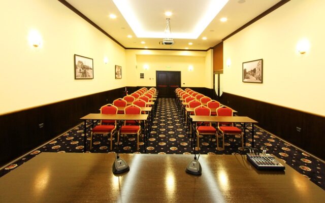 Hotel Cherno More