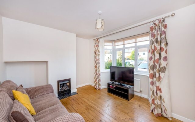 Sanger Lodge 3-Bedroom House