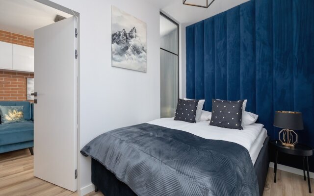 Lux Krakow Apartment by Renters Prestige