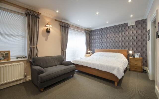 Heart of Hampstead Retreat