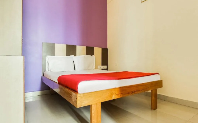 Hotel Hoysala Deluxe Lodging by OYO Rooms