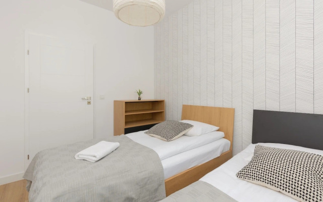 Optykow Apartment Warsaw by Renters