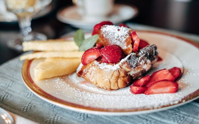 The Bella Victoria- Adult Only