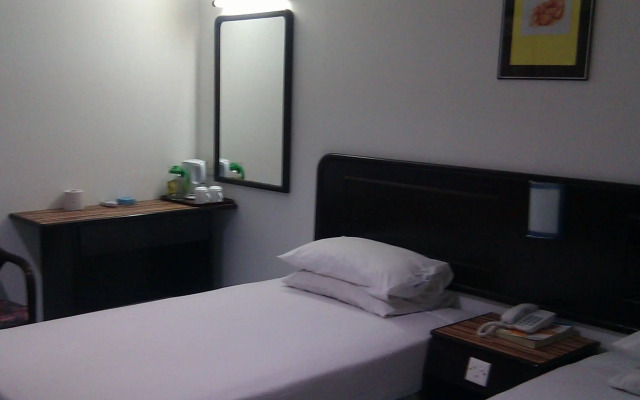 Wah May Hotel