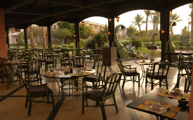 Parrotel Beach Resort