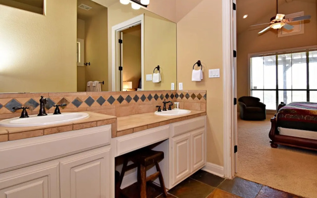 Pet-friendly Oasis in Gated Community!