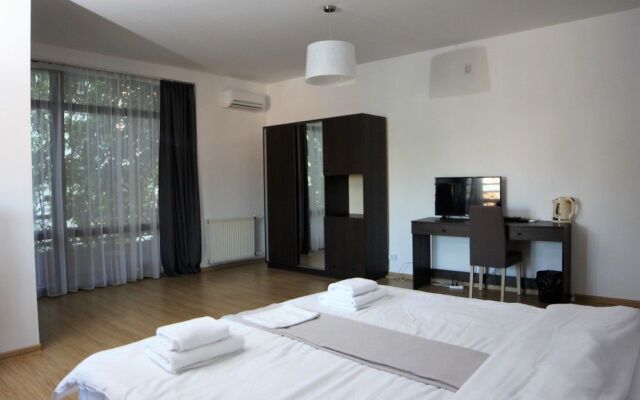 Dayroom Chardonnay Boutique Hotel