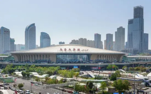 Super8 International Hotel (Urumqi High-speed Railway Station Branch)
